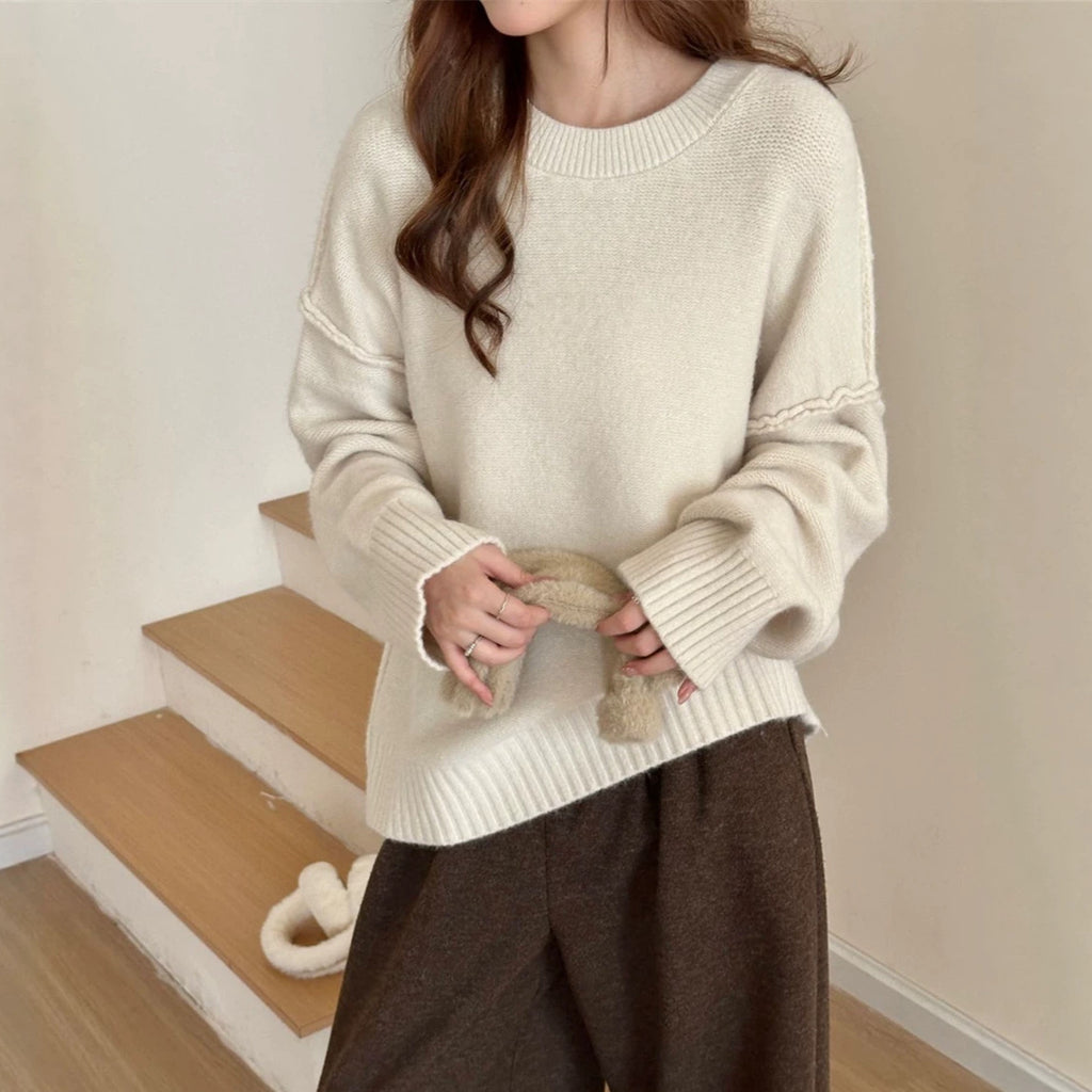 Round neck loose solid color long sleeved sweater