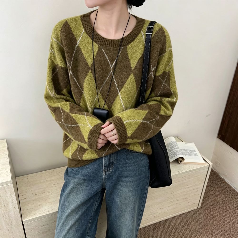 Lingge round neck pullover sweater for women