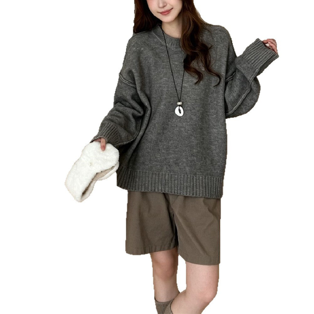 Round neck loose solid color long sleeved sweater