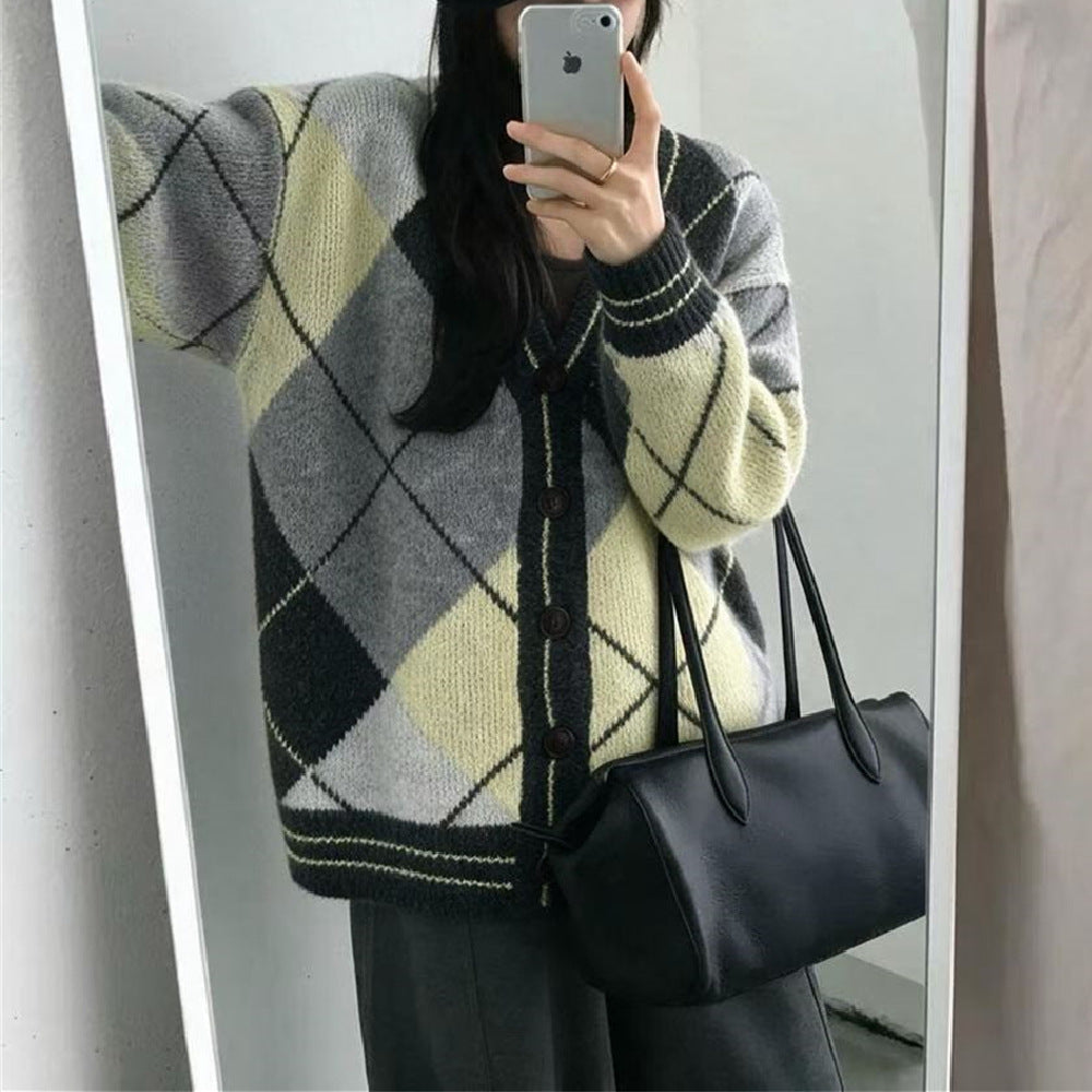 Color blocking diamond grid V-neck cardigan sweater